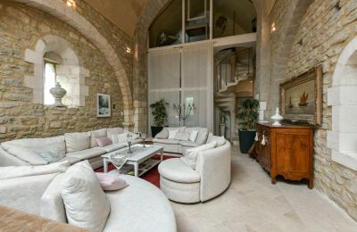 Historic property for sale Goudargues, Occitania, Image 7/21