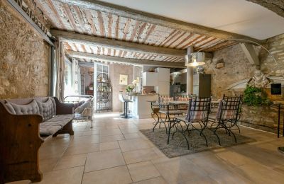 Historic property for sale Goudargues, Occitania, Image 11/21