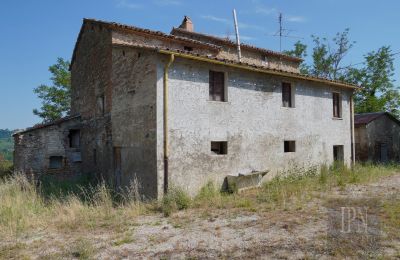 Country home for sale 06010 Citerna, Umbria, Image 9/27