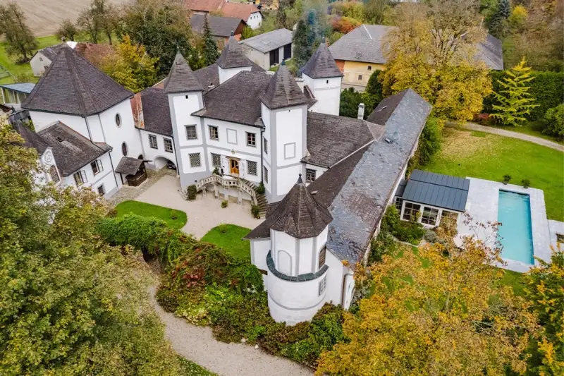 Castle for sale 4693 Desselbrunn, Upper Austria,  Austria, 1