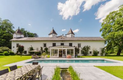 Castle for sale 4693 Desselbrunn, Upper Austria, Highend-Poolanlage mit wärmeisolierender Rollabdeckung