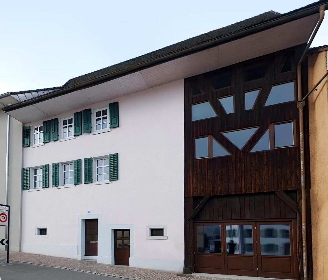 Photos Switzerland: Historic terraced home with studio space in Frick