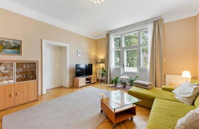 Historic Villa for sale Währing, Vienna, Ein weiterer Wohnbereich im Obergeschoss