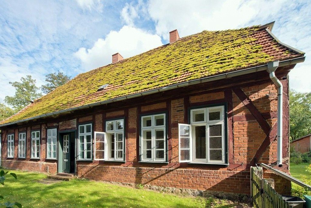 Photos Parish house from 1800 near the lake