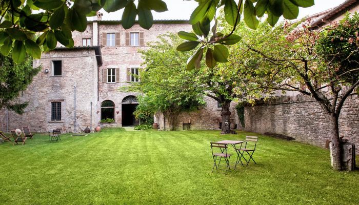 Urban palace for sale Mercatello sul Metauro, Marche,  Italy