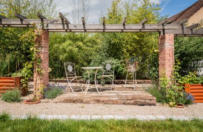 Inspired by the Renaissance, Restored for the Future: A Castle Like a Single-Family Home, Image 10