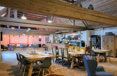 Inspired by the Renaissance, Restored for the Future: A Castle Like a Single-Family Home, Image 9