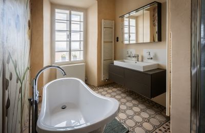 Inspired by the Renaissance, Restored for the Future: A Castle Like a Single-Family Home, Image 8