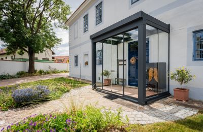 Inspired by the Renaissance, Restored for the Future: A Castle Like a Single-Family Home, Image 3