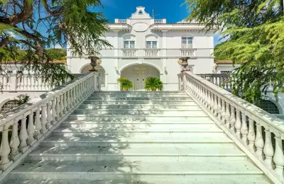 Historic villa for sale Saldina, Tuscany, Staircase