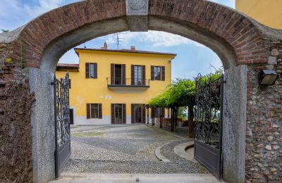 Manor house for sale Borgomanero, cascina Fontana, Piemont, Image 2/35