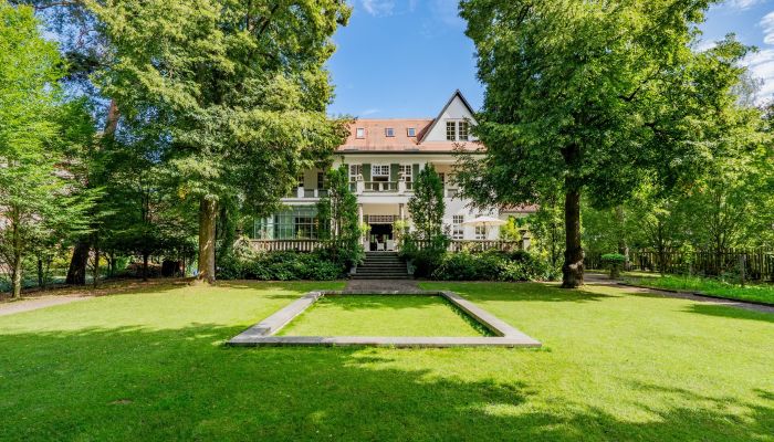 Refined residence with energy rating B – Schlachtensee, Berlin