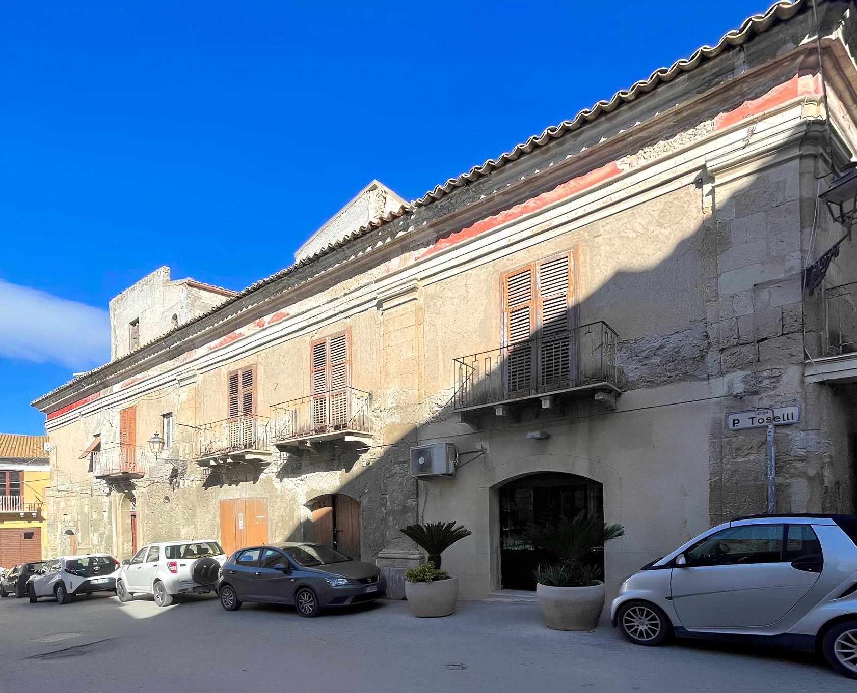 Photos 19th-Century Palazzo in Palma di Montechiaro, Sicily