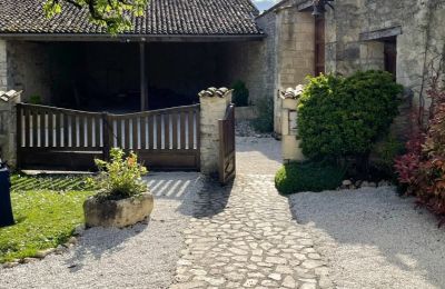 Historic villa for sale Beauvais-sur-Matha, rue de l eglise 12, New Aquitaine, Image 11/18
