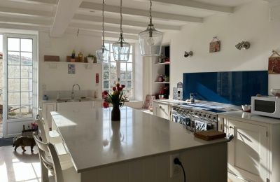 Historic villa for sale Beauvais-sur-Matha, rue de l eglise 12, New Aquitaine, Image 4/18