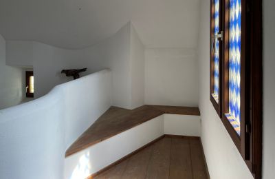 Castle for sale 84375 Kirchdorf am Inn, Hofmarkstraße 2, Bavaria, Treppenhaus: Ende im DG