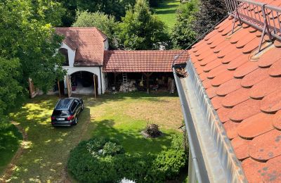 Castle for sale 84375 Kirchdorf am Inn, Hofmarkstraße 2, Bavaria, Blick vom Turmzimmerchen zur Garage