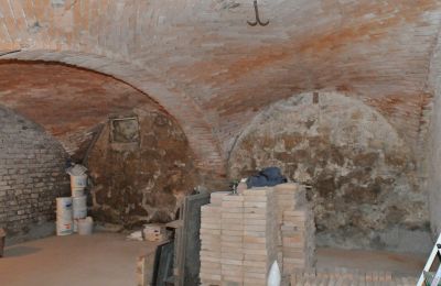 Castle for sale 84375 Kirchdorf am Inn, Hofmarkstraße 2, Bavaria, Gewölbekeller mit Tuffsteinwand