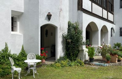 Castle for sale 84375 Kirchdorf am Inn, Hofmarkstraße 2, Bavaria, Terrasse und sep. Eingang zur Einliegerwohnung