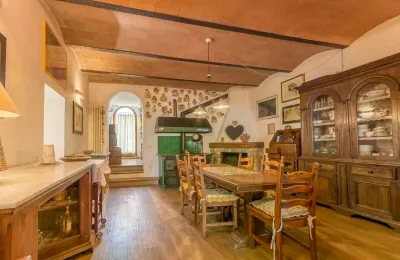 Country property for sale Monteroni d'Arbia, Tuscany, Image 8/39