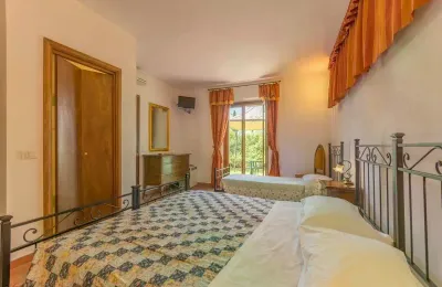 Country property for sale Monteroni d'Arbia, Tuscany, Image 15/39