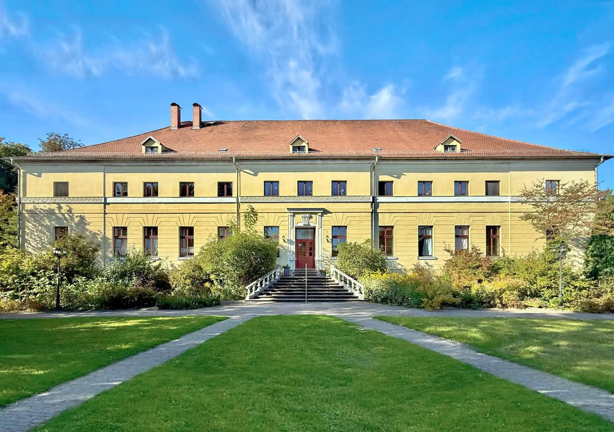 Photos Former country estate "Vinzelberg Manor" in  Altmark Region