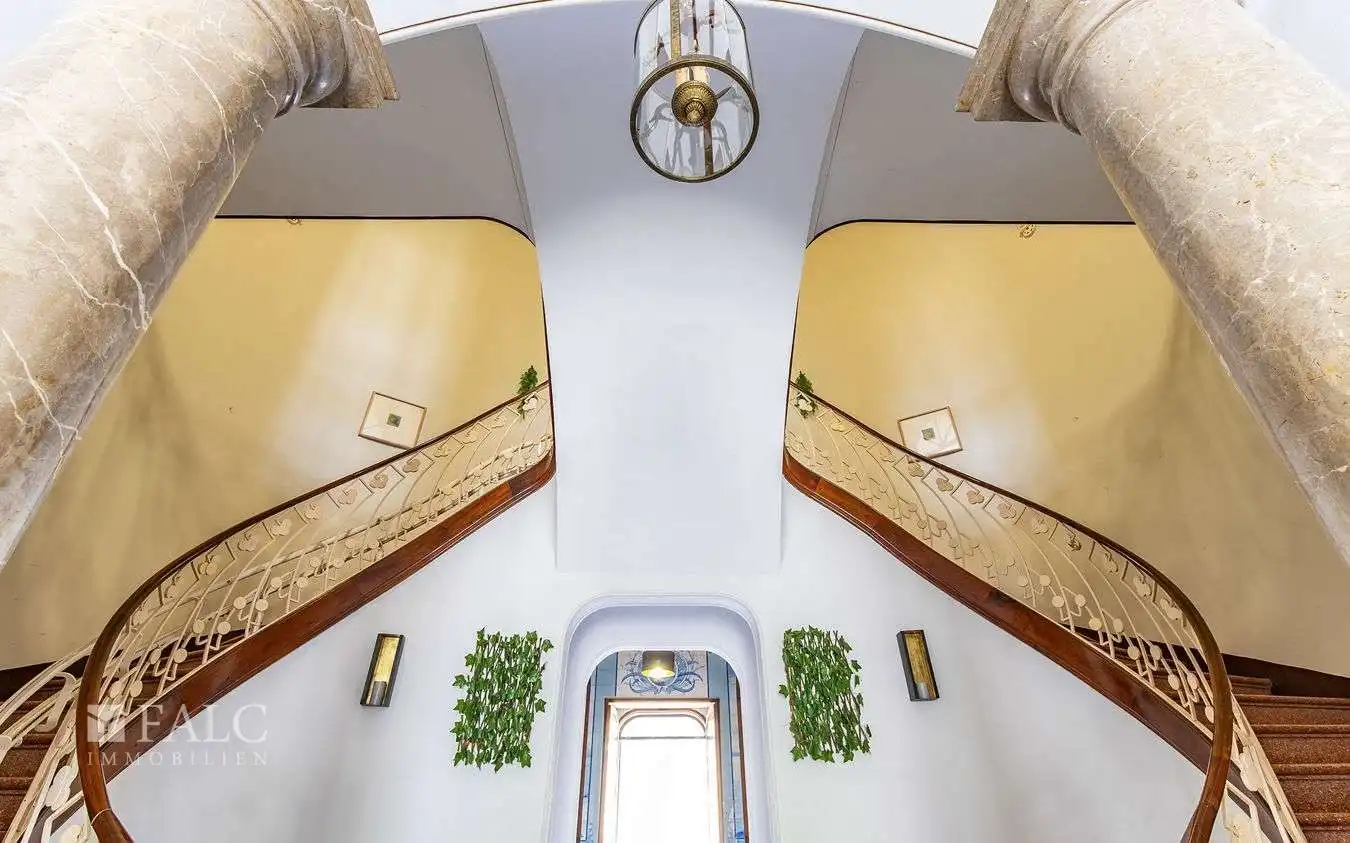 Photos Herrschafliche Stadtvilla mit Bergblick und Garten in Sóller