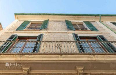 Urban palace for sale Sóller, Balearic Islands, Ansicht  Stadthaus