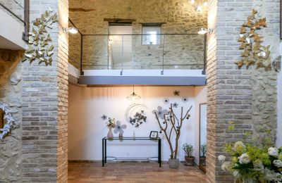Historic property for sale Uzès, Occitania, Image 6/34