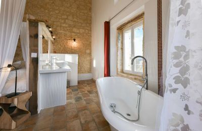 Historic property for sale Uzès, Occitania, Image 17/34