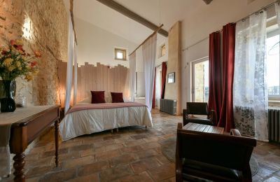 Historic property for sale Uzès, Occitania, Image 26/34