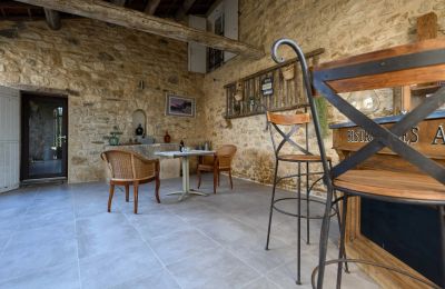 Historic property for sale Uzès, Occitania, Image 27/34