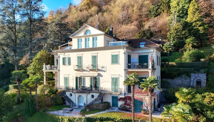 Period apartment for sale Meina, Piedmont