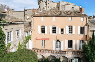 Historic villa for sale Uzès, Occitania, Image 2/18