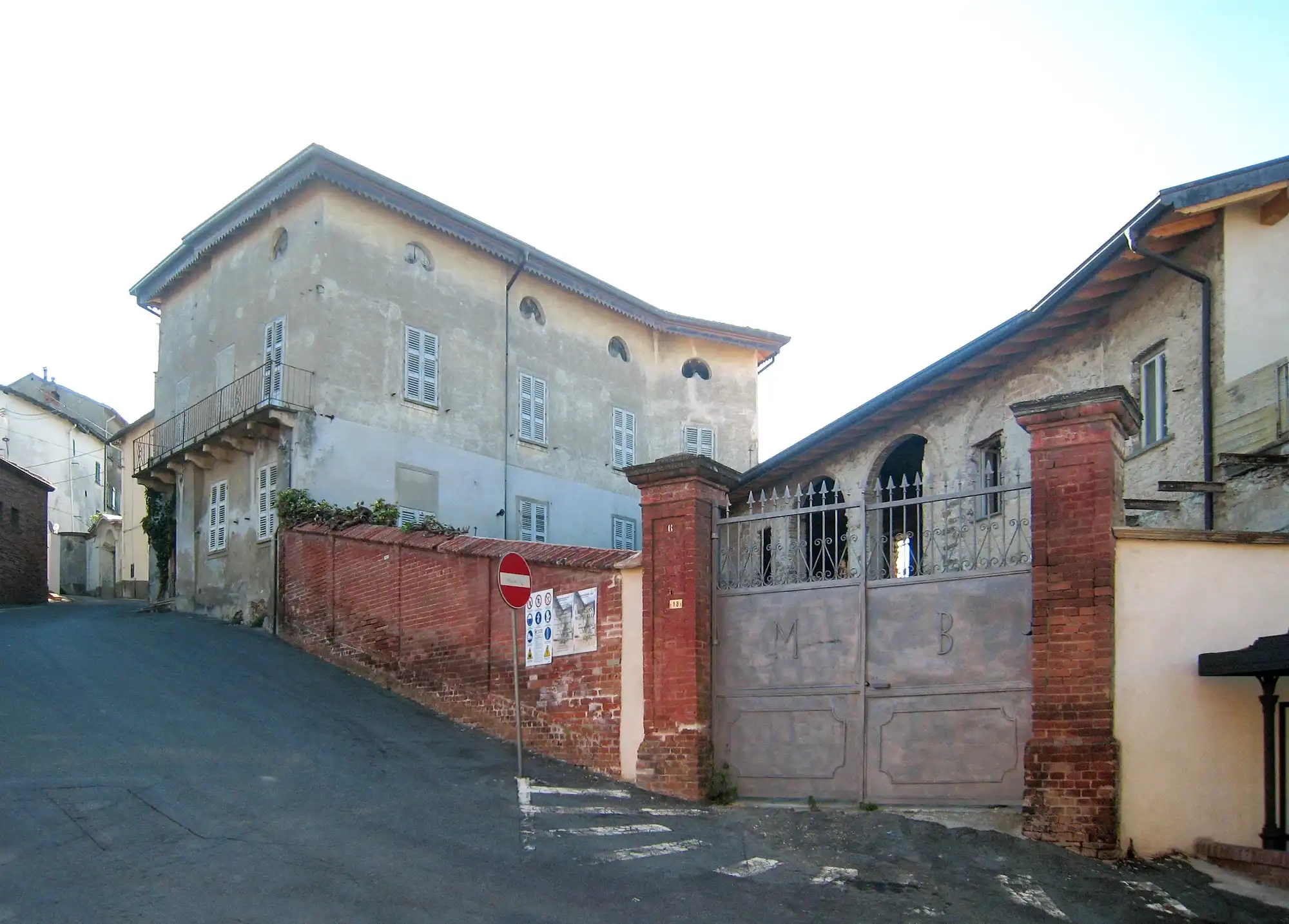 Photos Historic townhouse / palazzo with frescoed ballroom near Alessandria