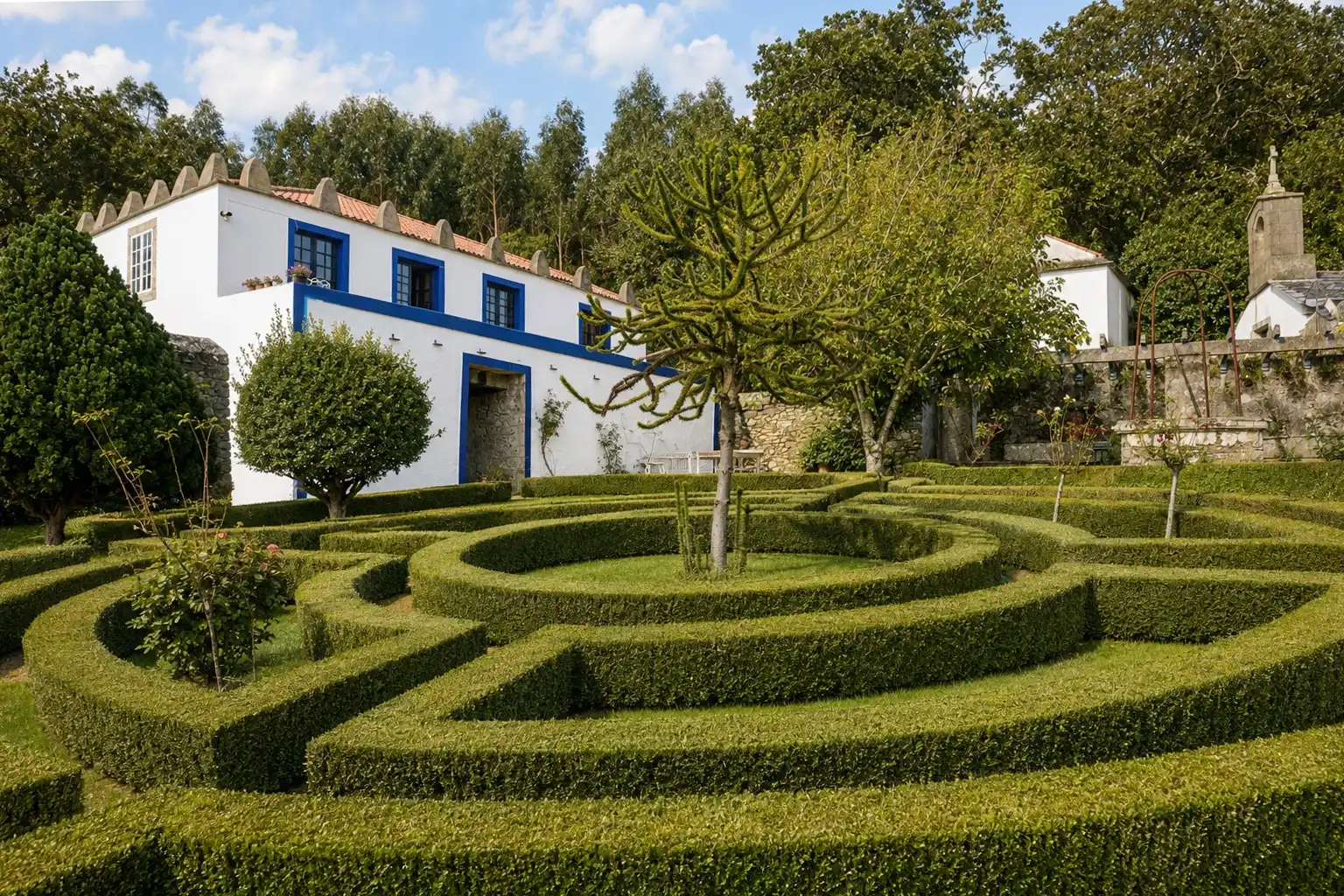 Photos Seafront manor in Northern Spain - preserved in original condition