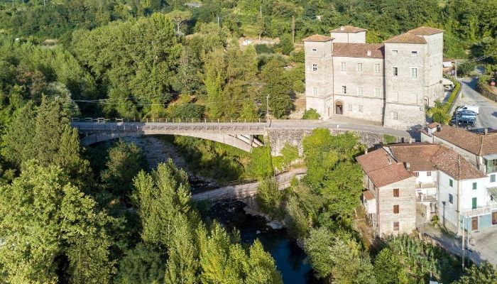 Medieval castle for sale Licciana Nardi, Tuscany