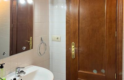 Period apartment for sale Toledo, Amador de los Ríos 2, Castile-La Mancha, Bathroom
