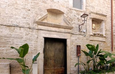 Town house for sale Trani, Apulia, Entrance