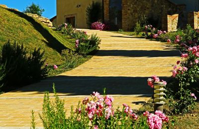 Country property for sale Sarteano, Tuscany, Image 39/50