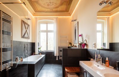 Period apartment for sale Gera, Vollersdorfer Str. 56, Thuringia, Bad mit Deckengemälde
