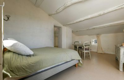Country property for sale Uzès, Occitania, Image 24/31