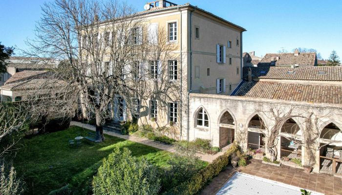Urban palace for sale Uzès, Occitania
