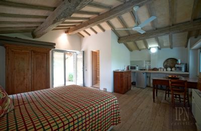 Country property for sale Italy, Image 45/50