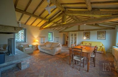 Country property for sale Italy, Image 47/50