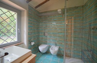 Country property for sale Italy, Image 49/50