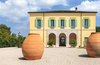 Historic villa for sale Goito, Lombardy, Image 23/27