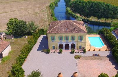 Historic villa for sale Goito, Lombardy, Image 2/27