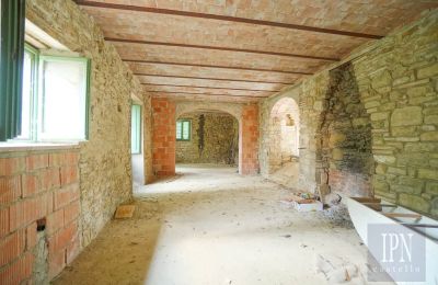 Country property for sale 06026 Pietralunga, Umbria, Image 17/25