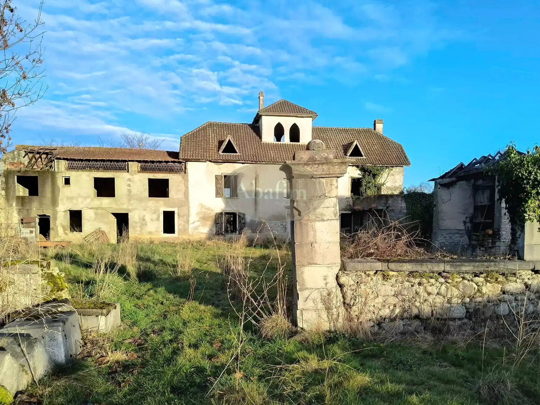 Photos Former rural estate with Pyrenees views